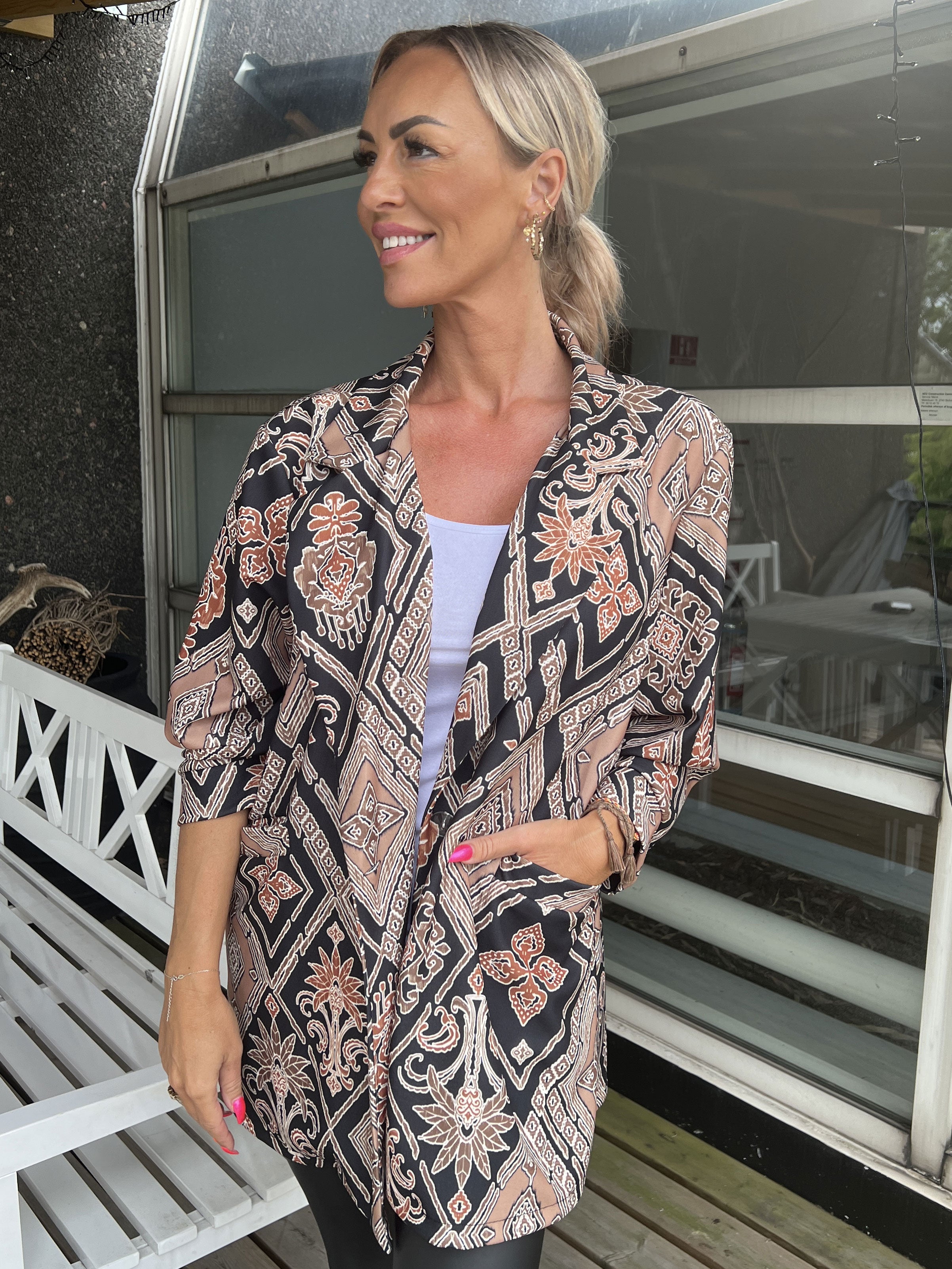 Alberte Pattern - Blazer i mönster